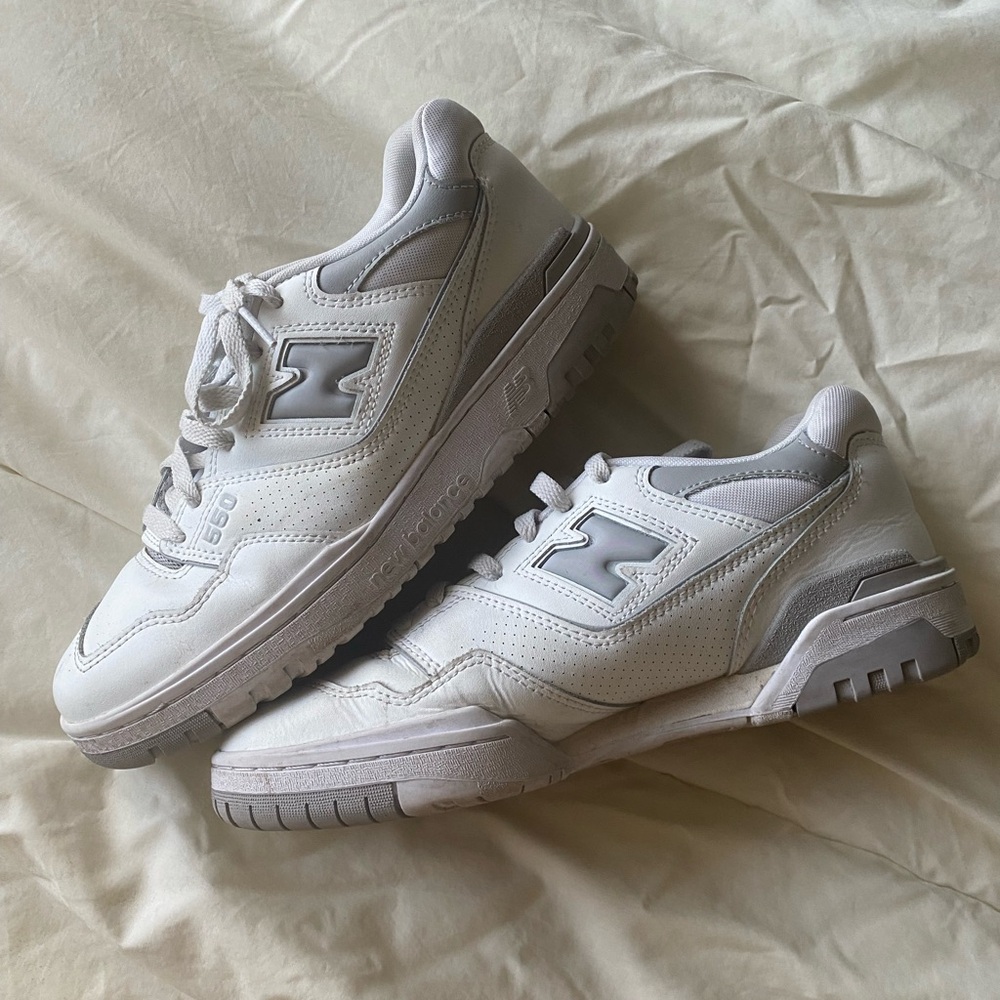 New balance 550s shoes Women’s 10 Men’s 8.5